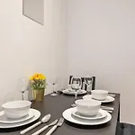 Modern 2 Bedroom Luxury Apartment