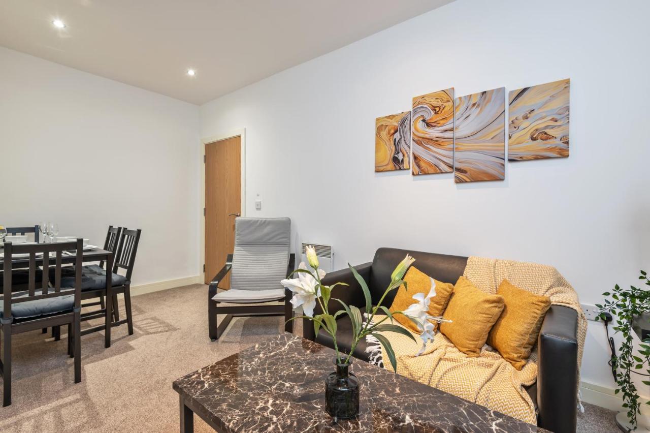 Modern 2 Bedroom Luxury * Bradford (West Yorkshire)