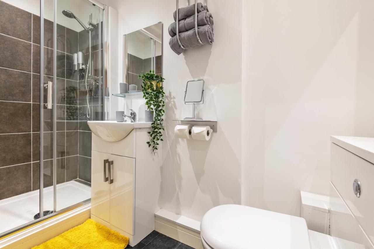Apartment Modern 2 Bedroom Luxury *