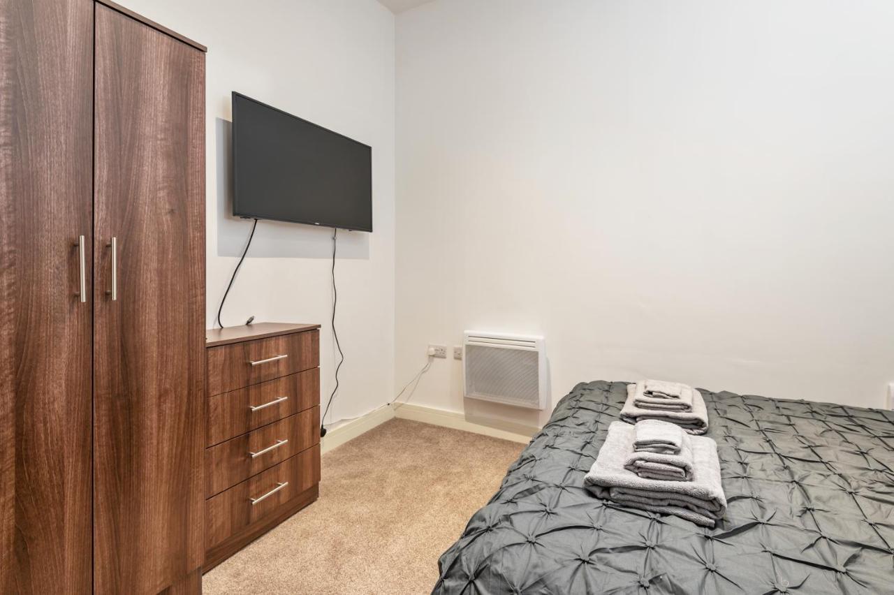 Apartment Modern 2 Bedroom Luxury *